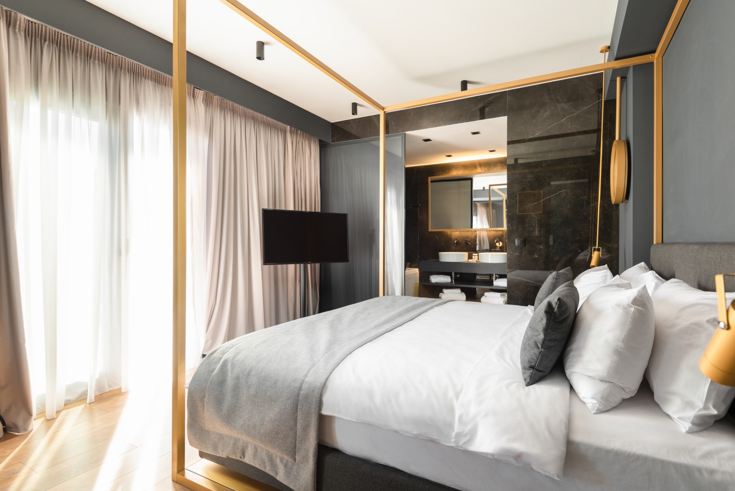 COLORS HOTEL